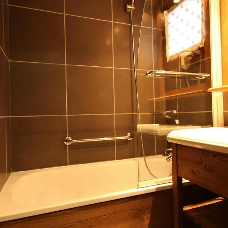 Apartment Spacieux Pres Du Centre, Balcon - Fr-1-181-2443